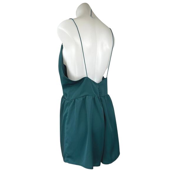 Tobi Green Silky Satin Plunge V-neck Sleeveless Cami Open Back Romper Shorts M - Picture 2 of 4
